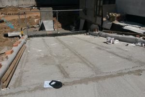 Устройство резинового покрытия на крыше паркинга г. Самара